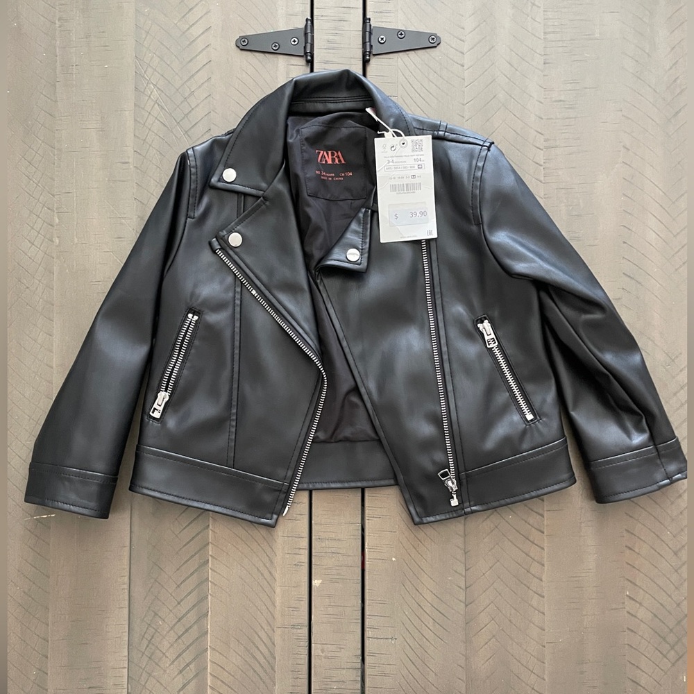Toddler girls leather jacket. Brand new. Size 3-4.
